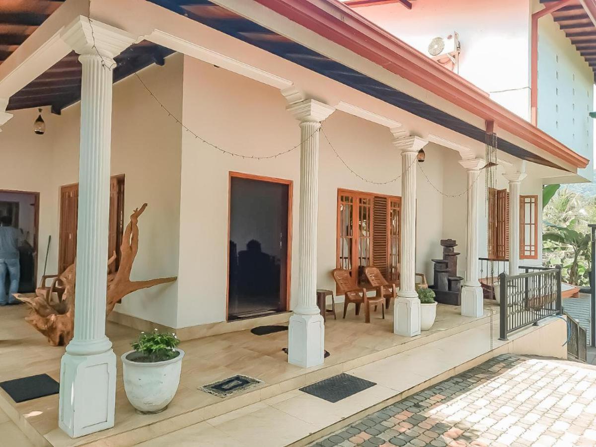 New White House Ratnapura Hotel Exterior photo